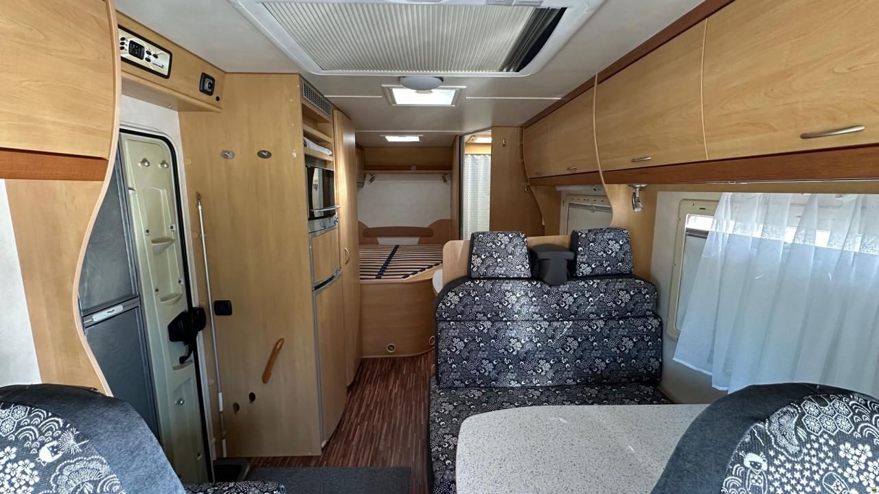 Ford Eura Profila 672 SB