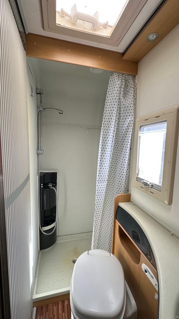 Ford Eura Profila 672 SB