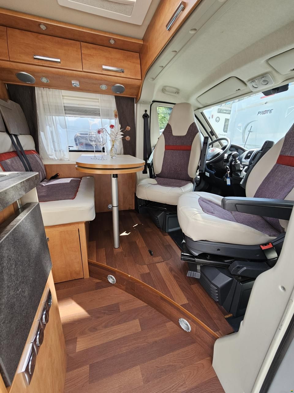 Malibu V636 LE mit Einzelbett, AHK!