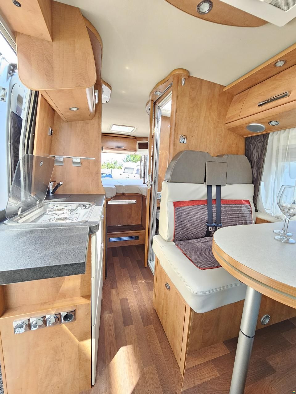 Malibu V636 LE mit Einzelbett, AHK!