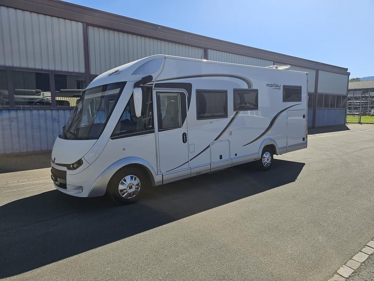 Malibu I 460 ( by Carthago )