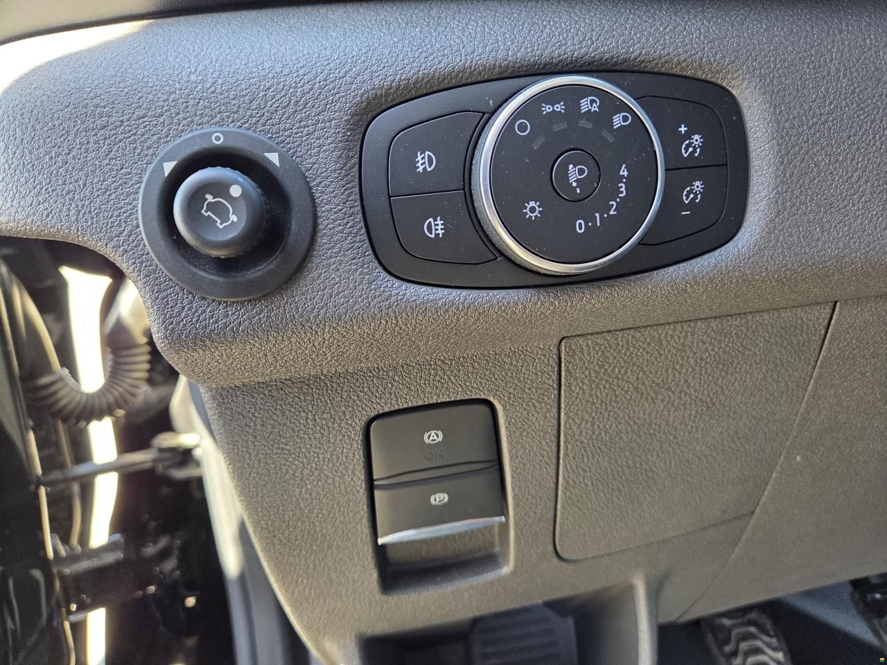 Sunlight Cliff 590 4x4