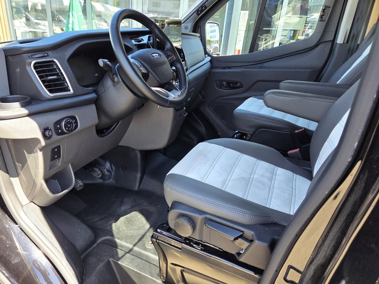 Sunlight Cliff 590 4x4