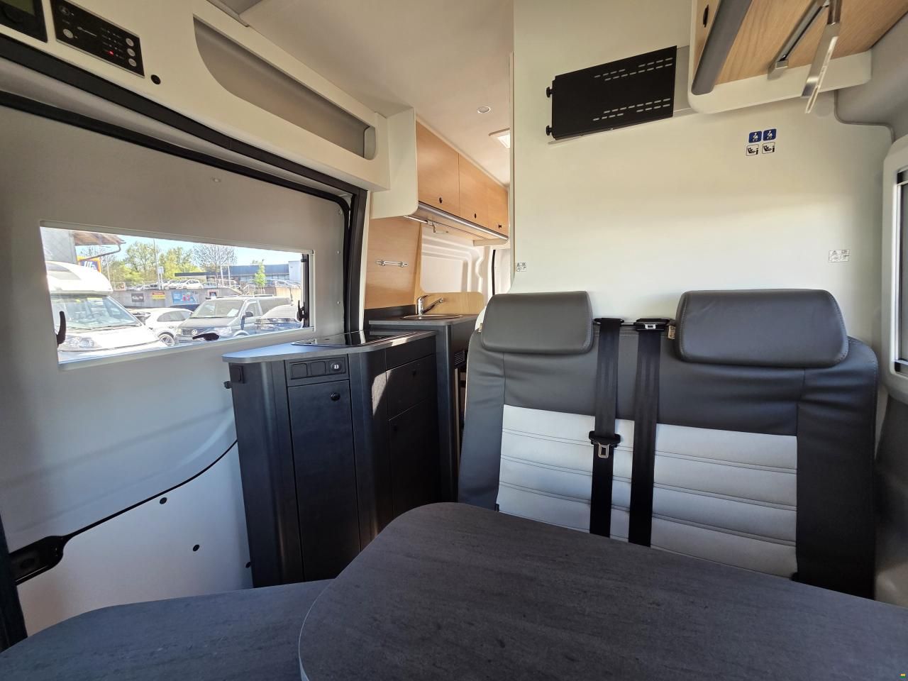 Sunlight Cliff 590 4x4