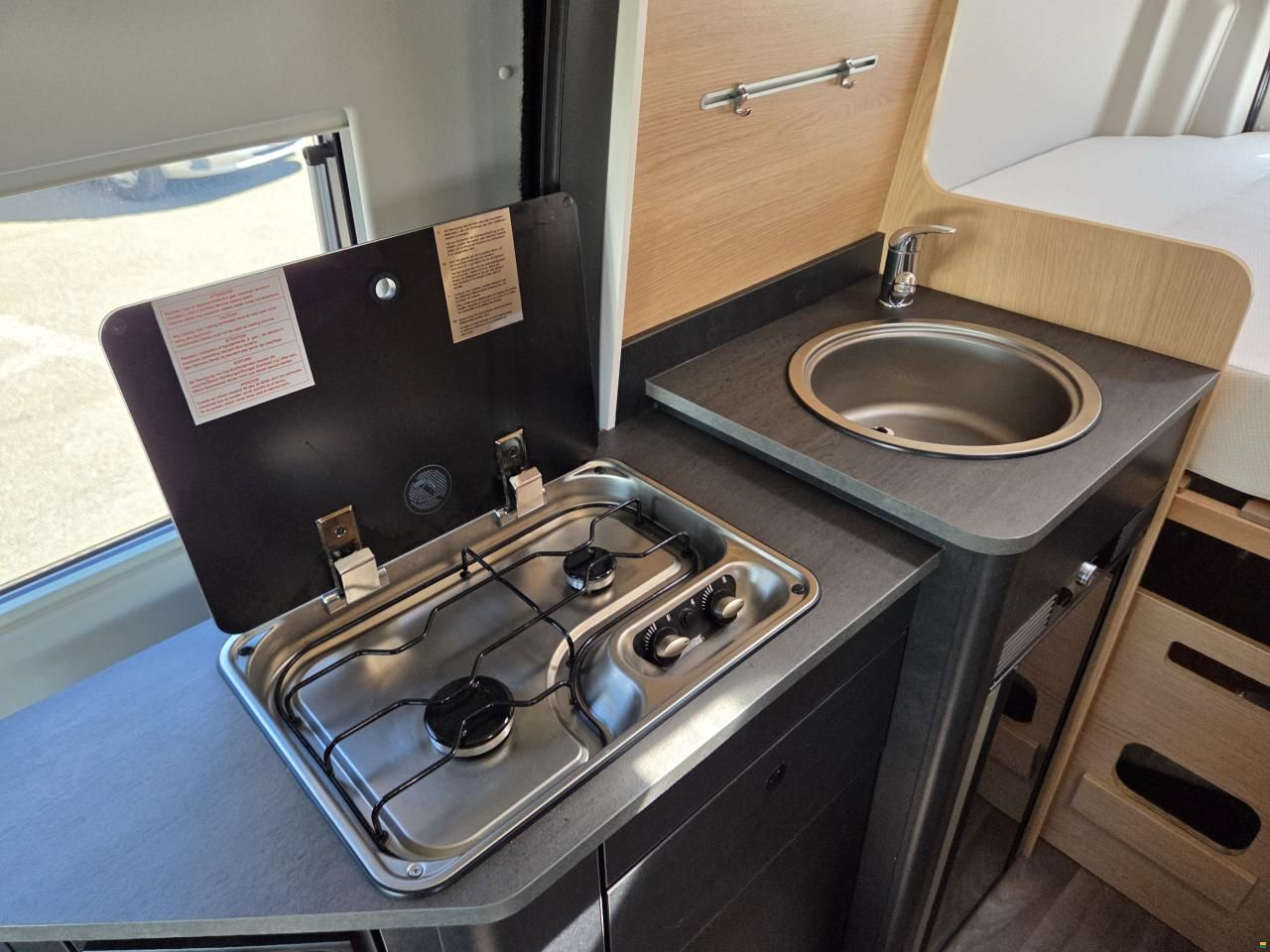 Sunlight Cliff 590 4x4