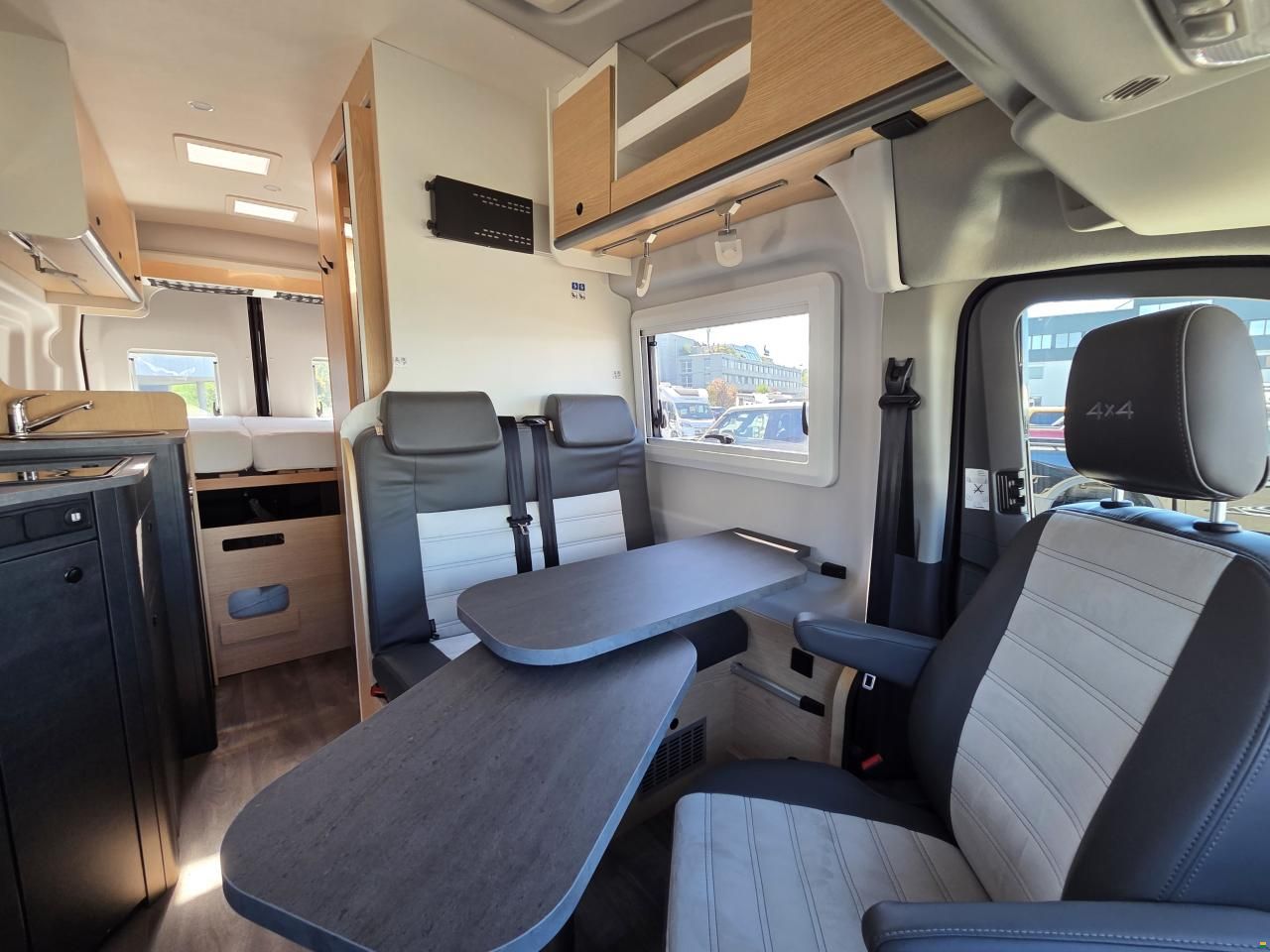 Sunlight Cliff 590 4x4