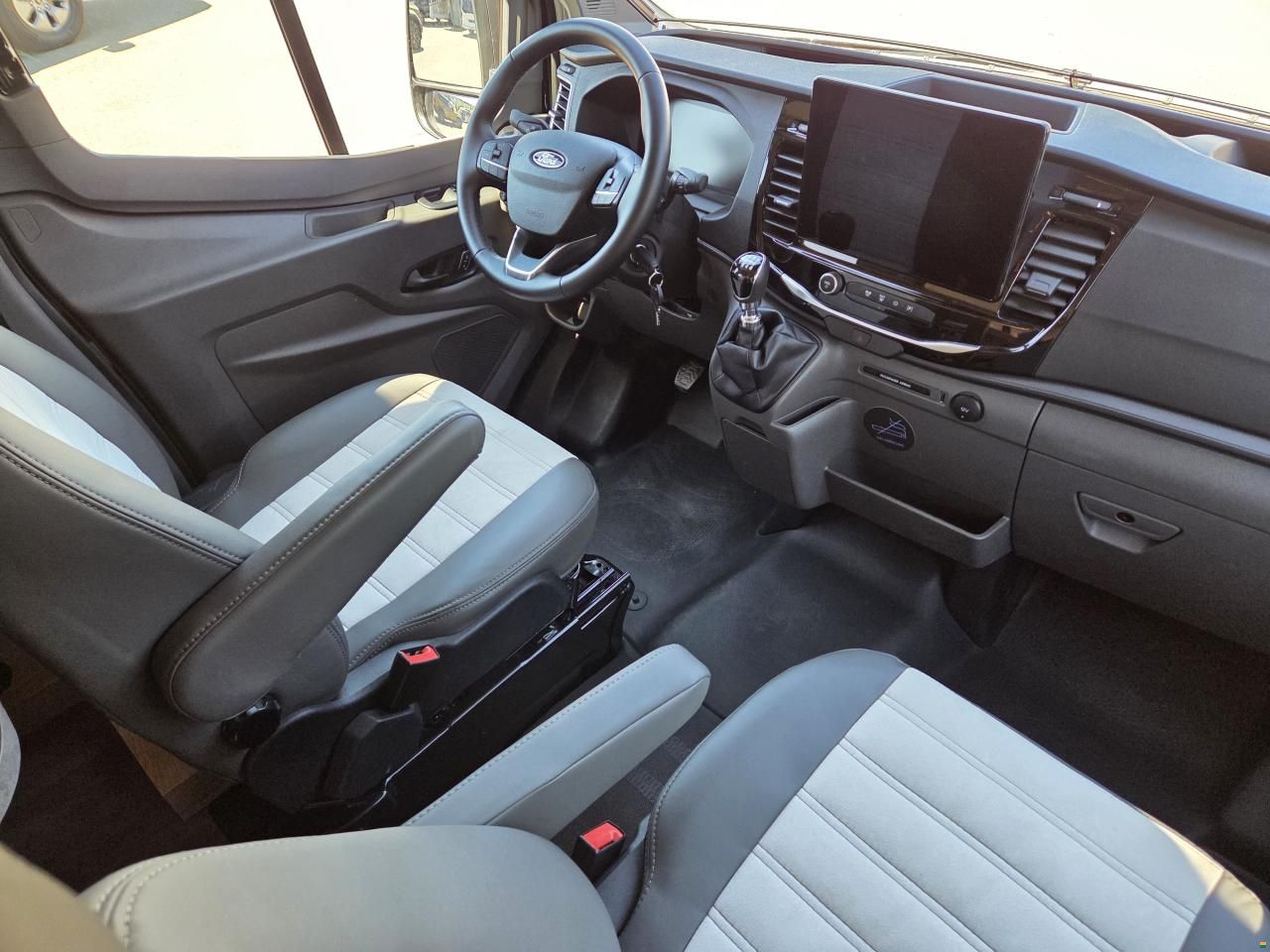 Sunlight Cliff 590 4x4