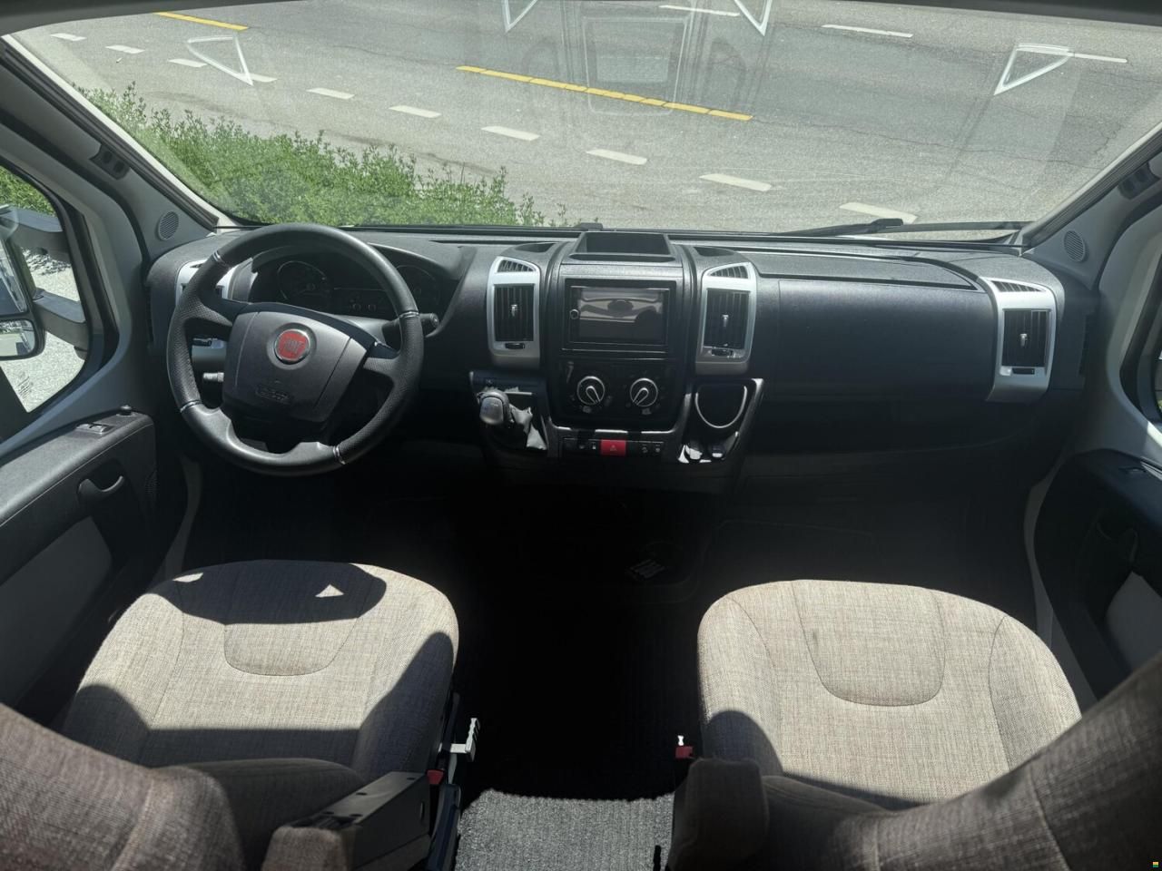 B&uuml;rstner Lyseo BT 690
