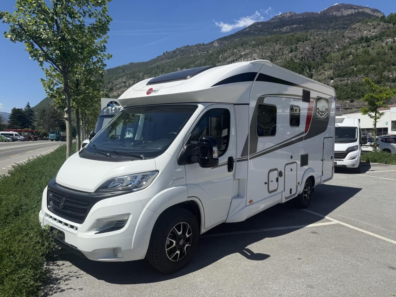 B&uuml;rstner Lyseo BT 690
