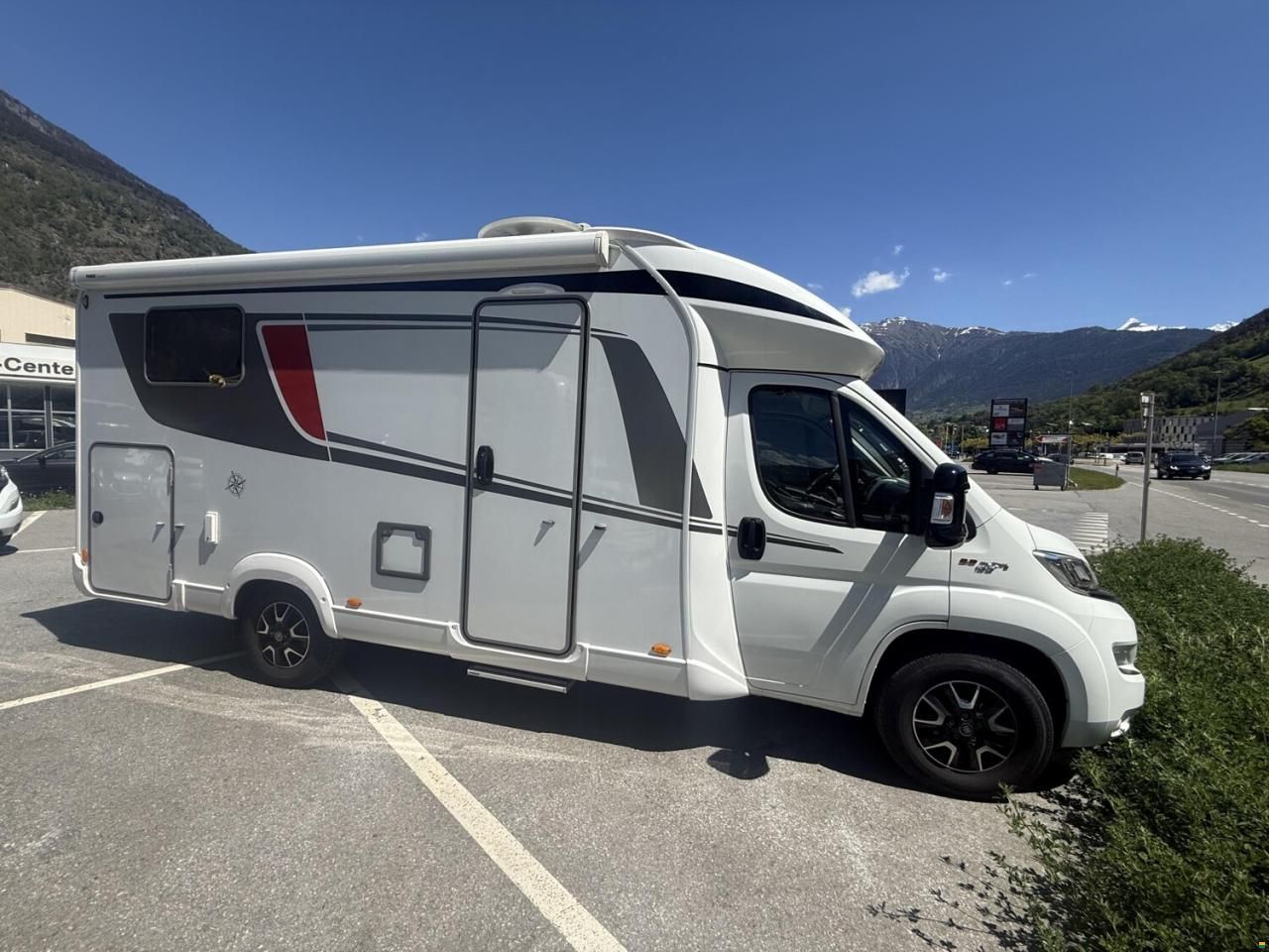 B&uuml;rstner Lyseo BT 690