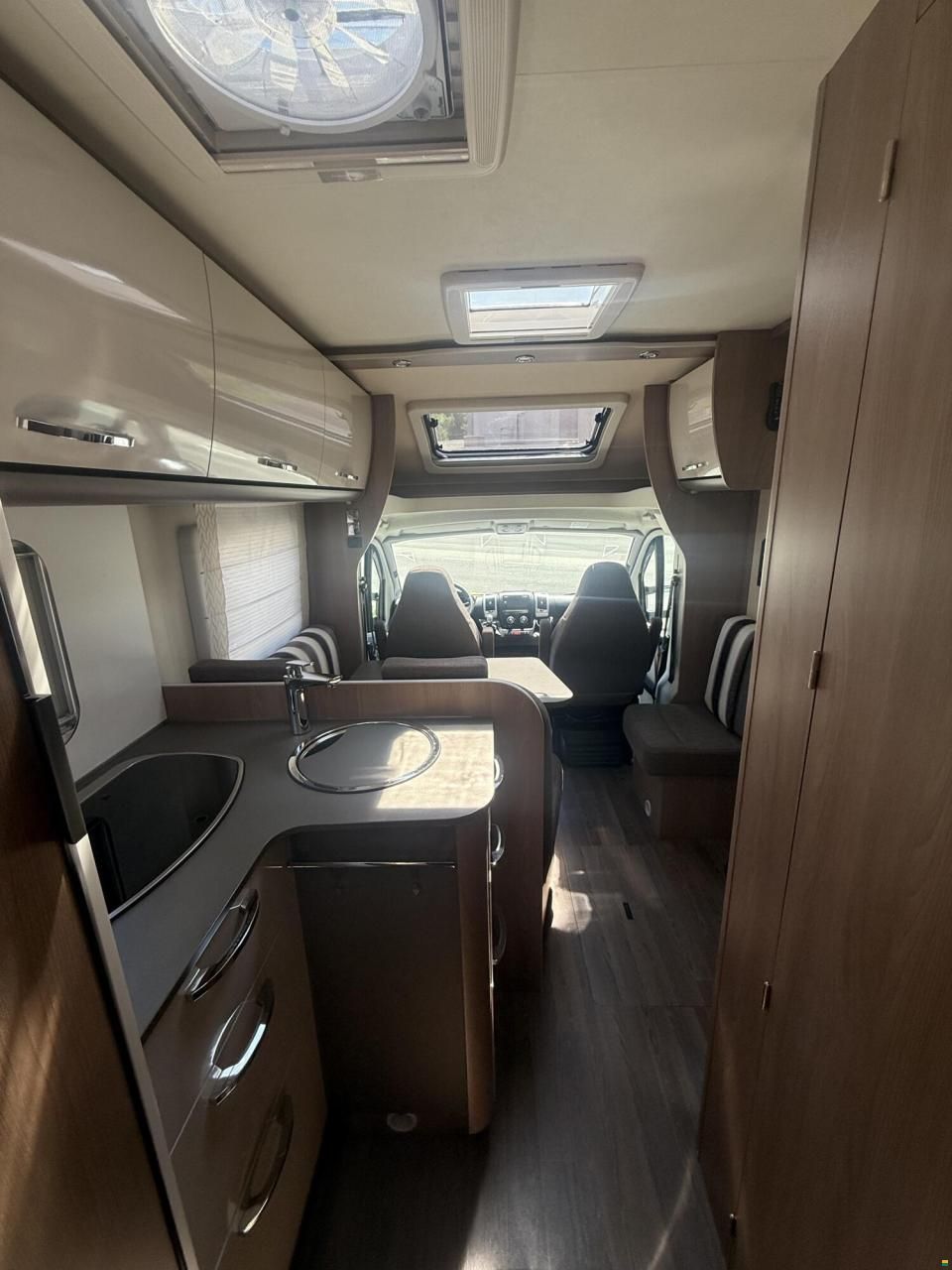 B&uuml;rstner Lyseo BT 690