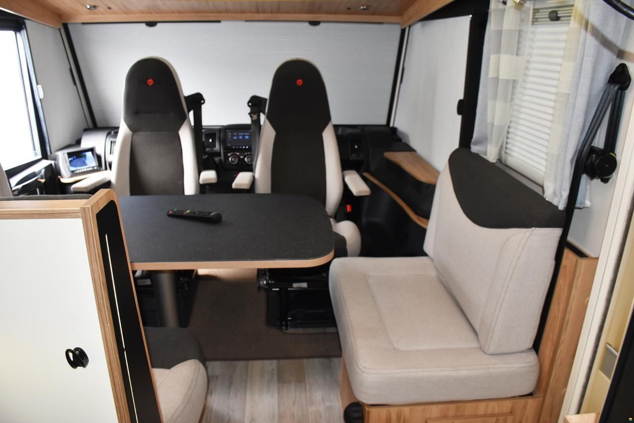 Pilote GALAXY G 740 GJ PRINCE ESSENTIEL MJ150