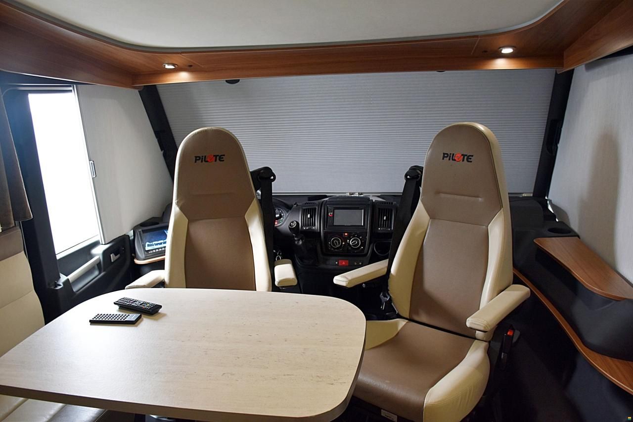 Pilote GALAXY G 600 ESSENTIEL 2.3 MJ