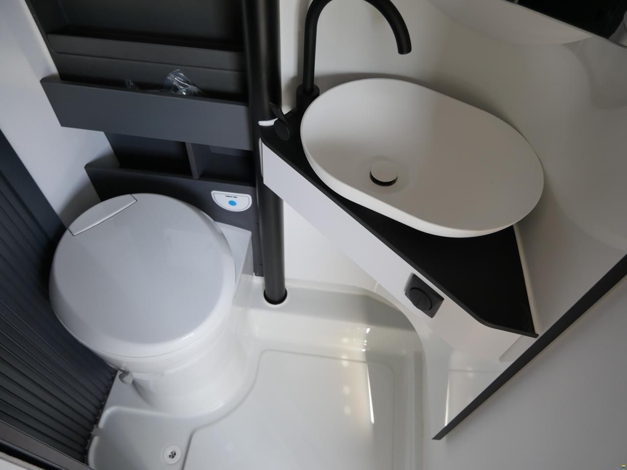 Adria Twin Supr. 600 SPB