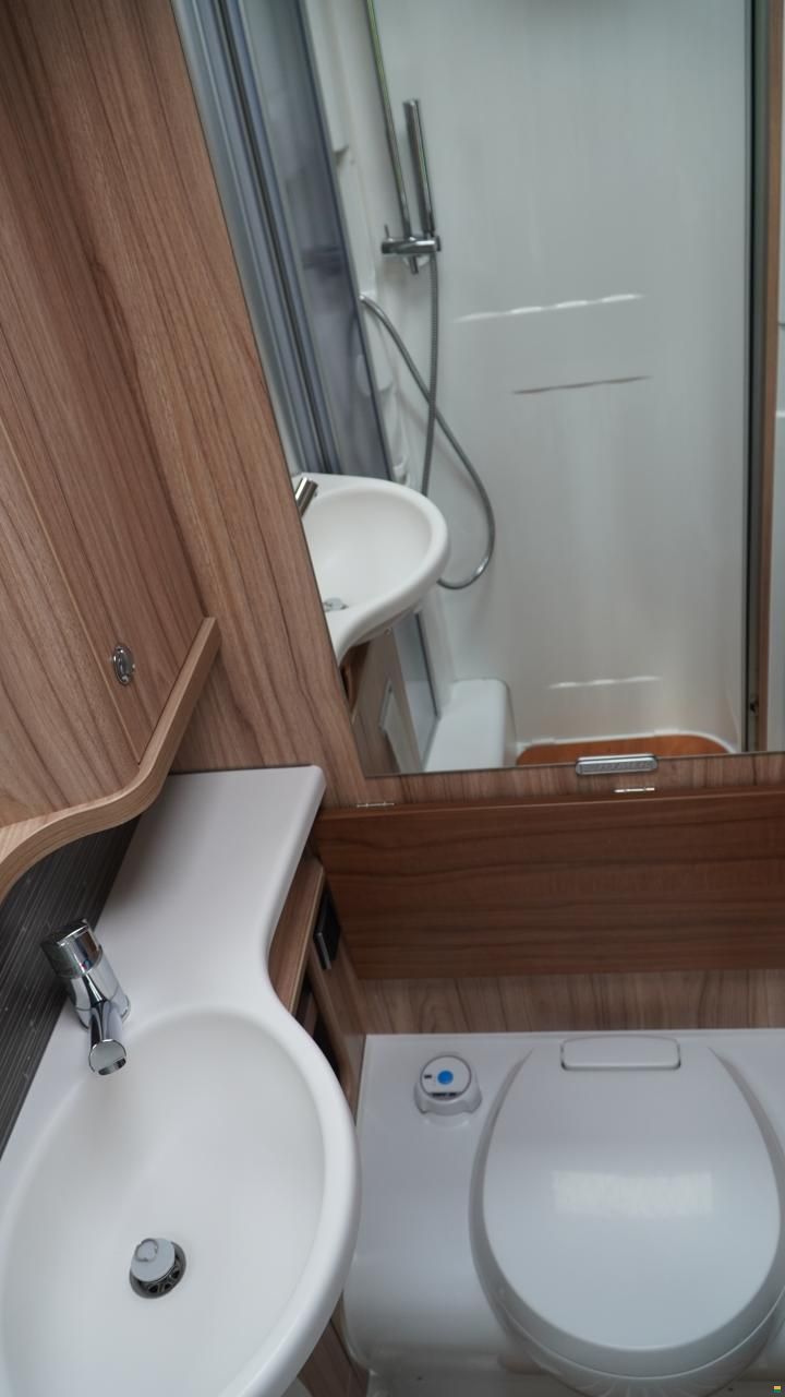 Hymer Exis T 588