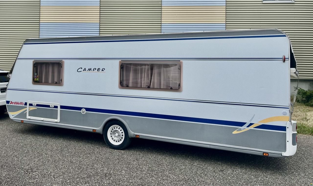 Dethleffs Camper mit Kaj&uuml;tenbett