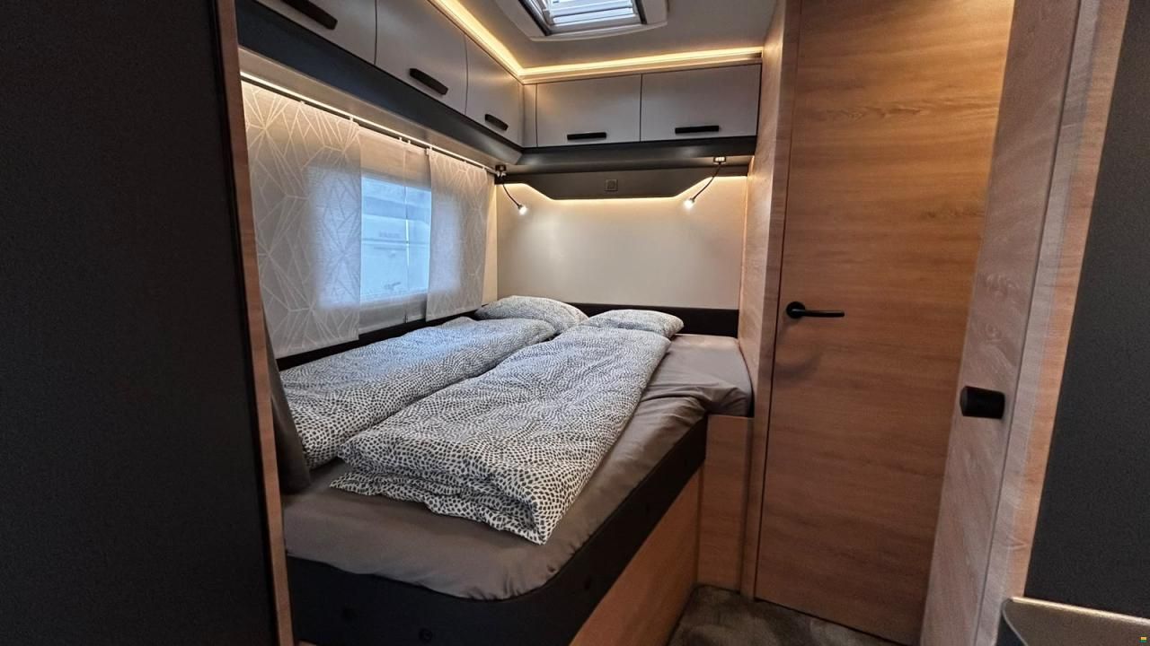 Knaus LiveWave 650 MF Platinum Selection