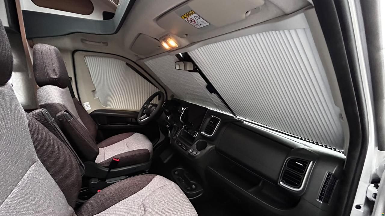 Knaus LiveWave 650 MF Platinum Selection