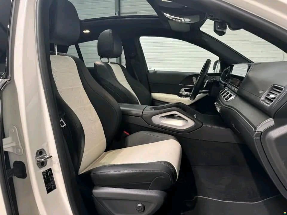 Mercedes Benz