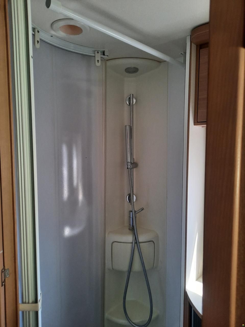 Adria MATRIX AXESS M 680SL