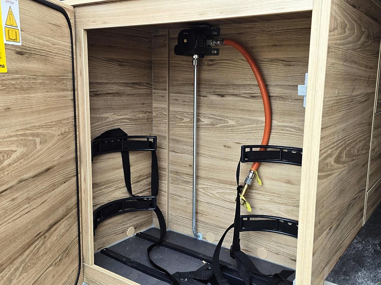 Pilote V 600 G-T 2.2 MJ AUTOMAT AUFSTELLDACH