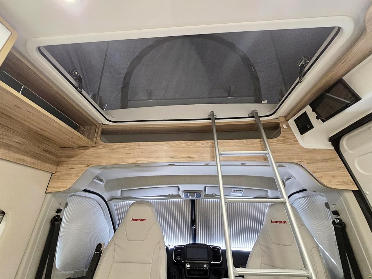 Pilote V 600 G-T 2.2 MJ AUTOMAT AUFSTELLDACH