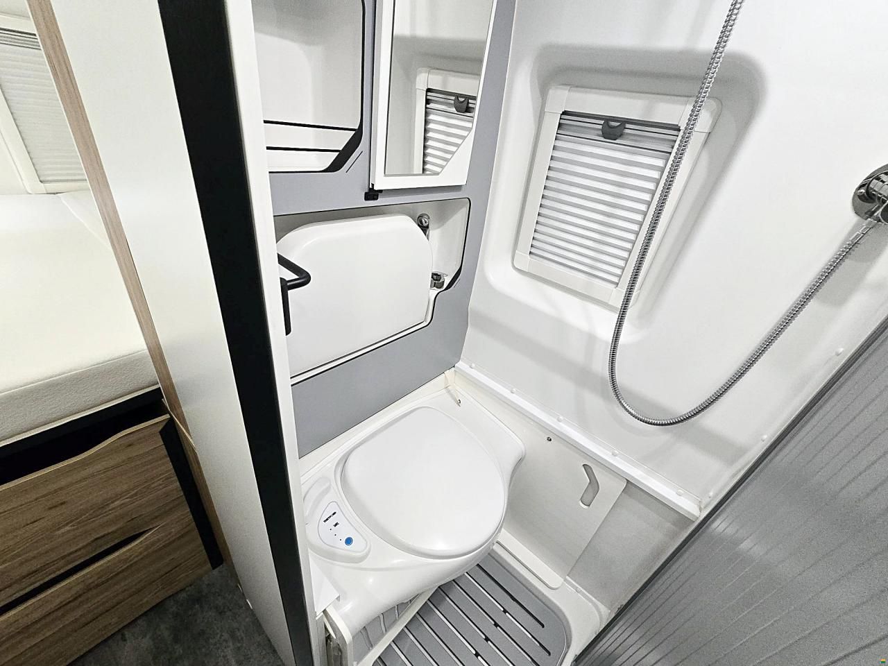 Pilote V 600 G-T 2.2 MJ AUTOMAT AUFSTELLDACH