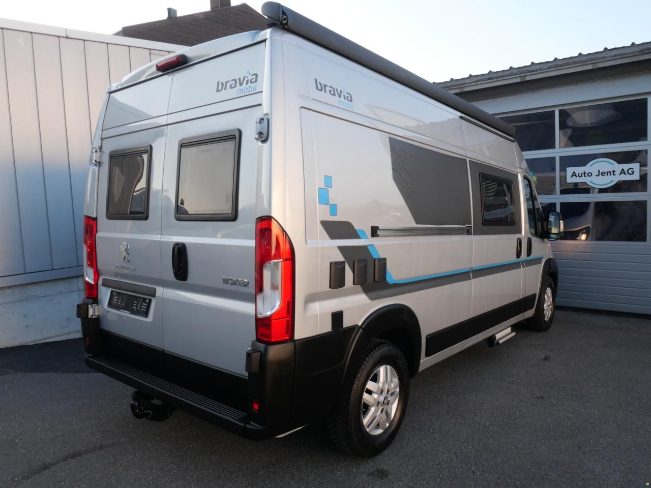 Bravia Mobil Swan 599