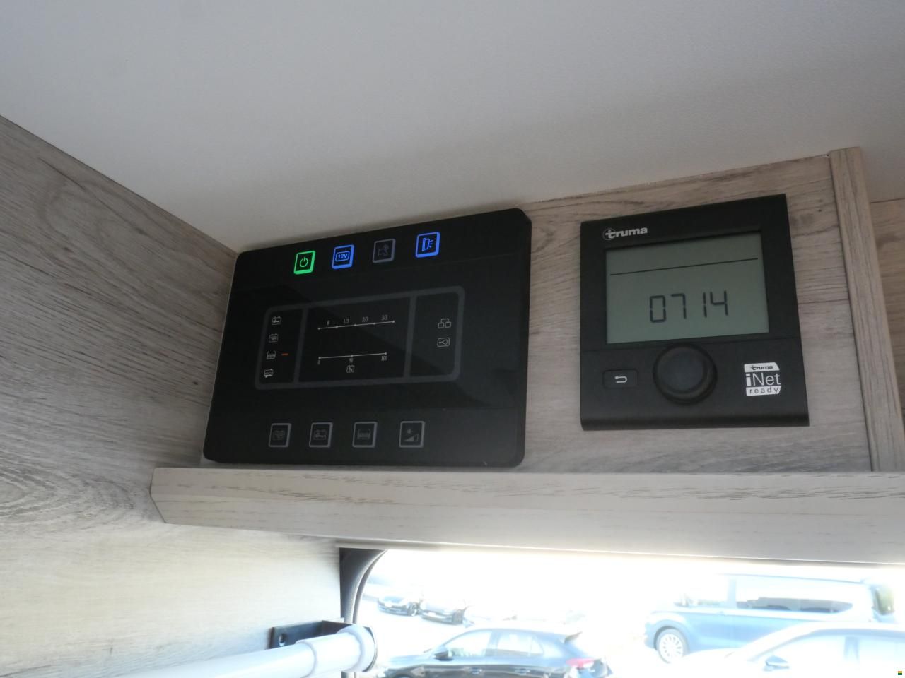 Bravia Mobil Swan 599