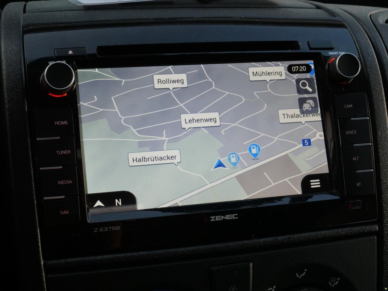 Bravia Mobil Swan 599