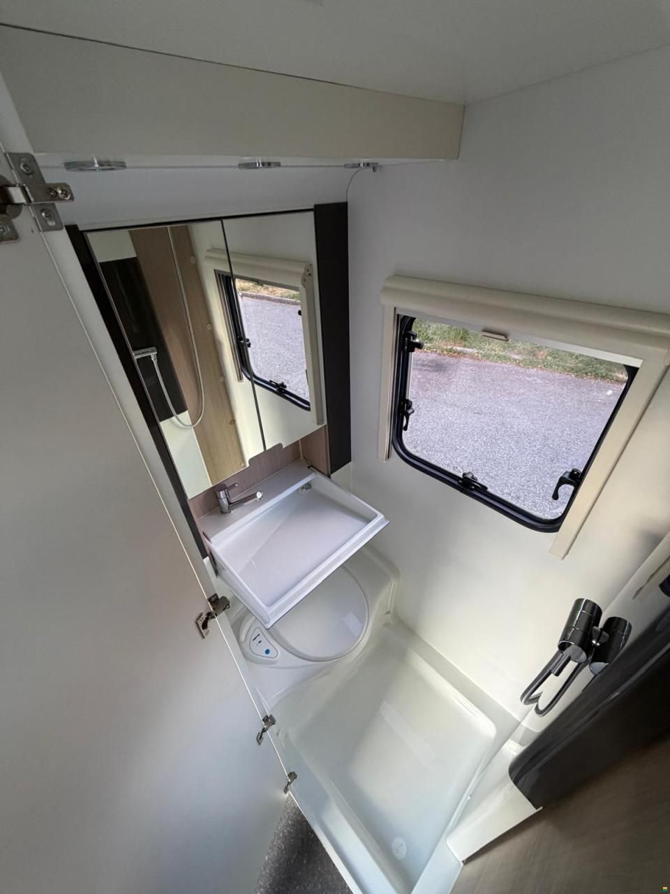 Adria ***ACTIO 391PH*** SEHR GEPLFLEGTER ***