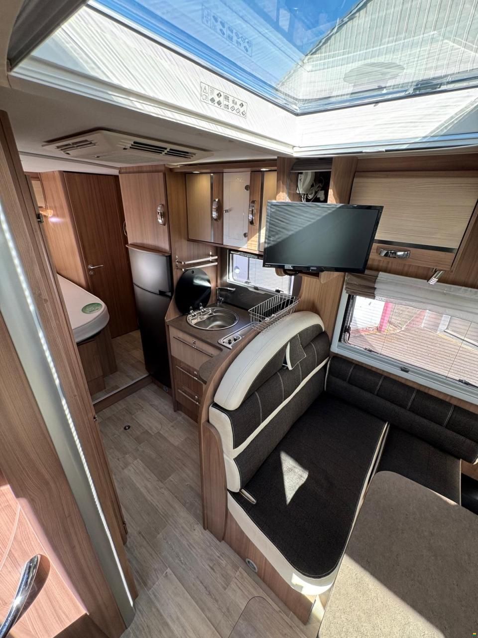 Pilote **GALAXY G690XLC**QUEENSBETT**