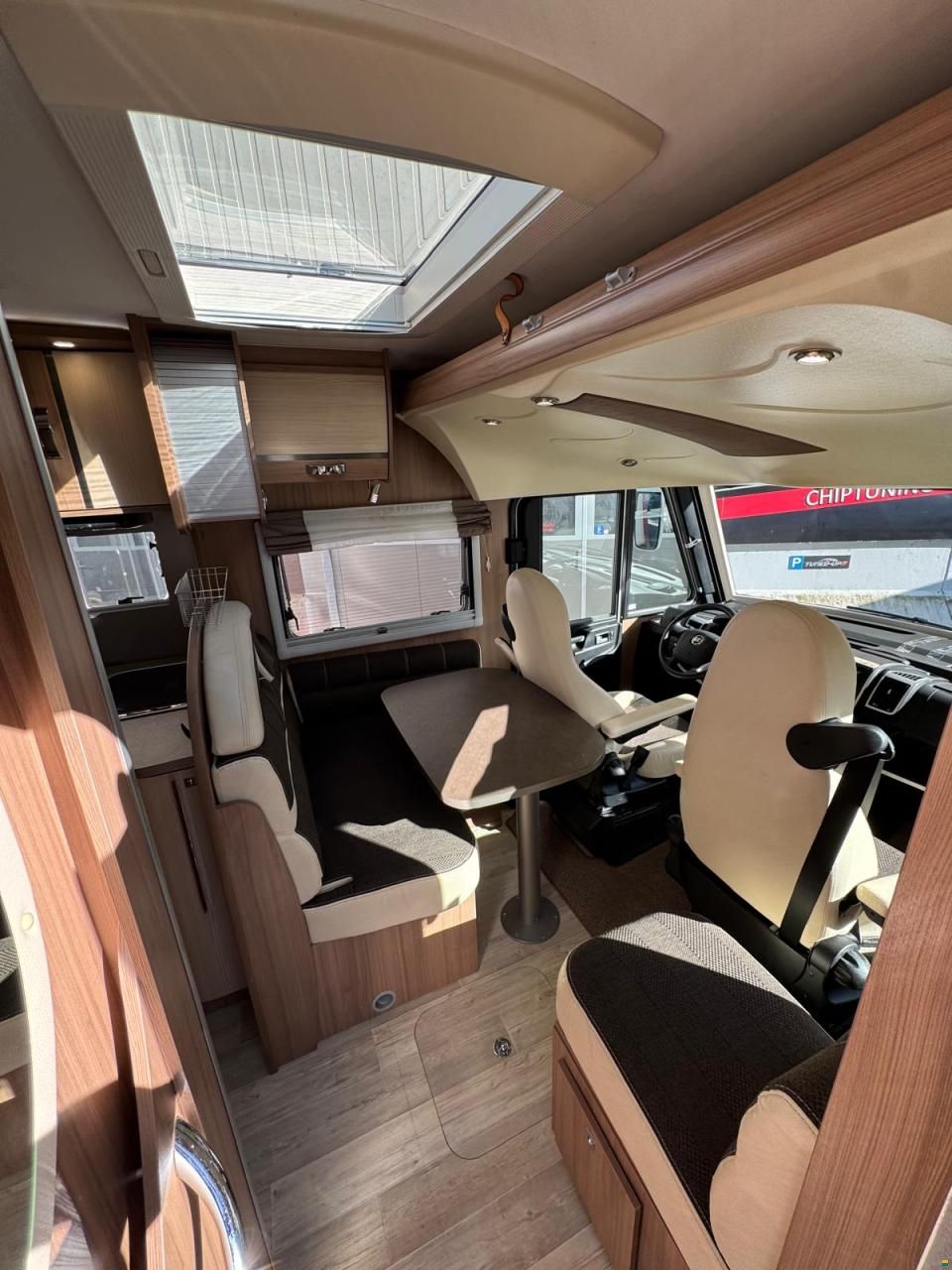 Pilote **GALAXY G690XLC**QUEENSBETT**