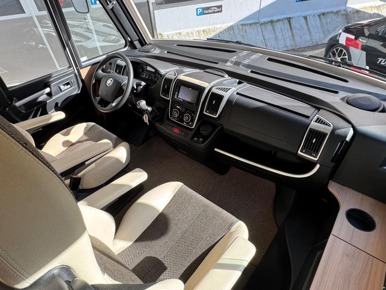 Pilote **GALAXY G690XLC**QUEENSBETT**