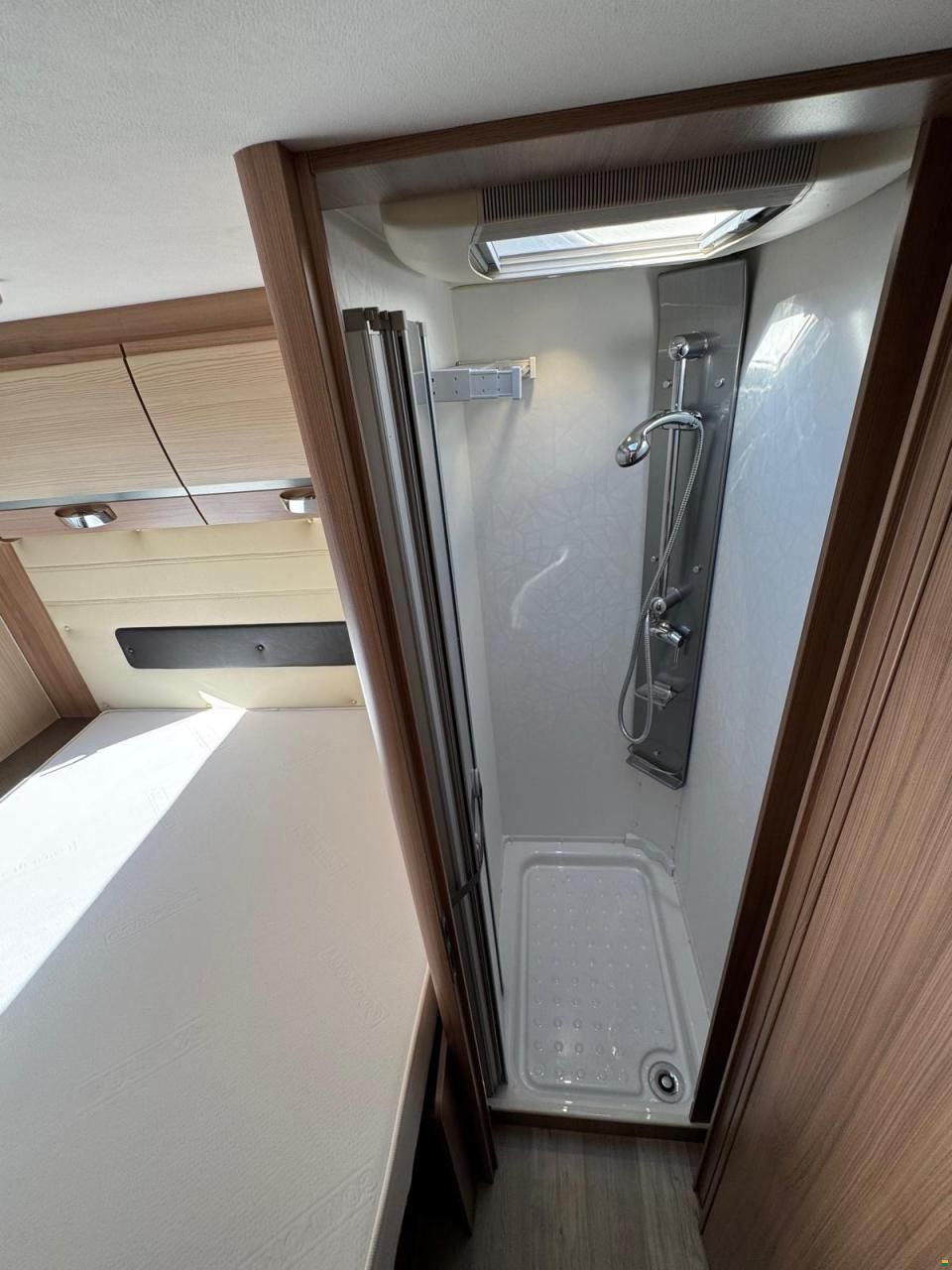 Pilote **GALAXY G690XLC**QUEENSBETT**