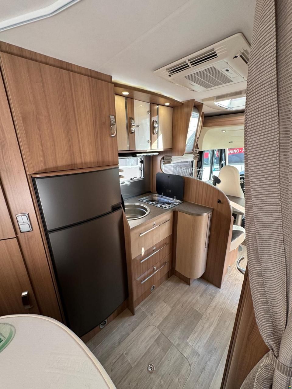 Pilote **GALAXY G690XLC**QUEENSBETT**