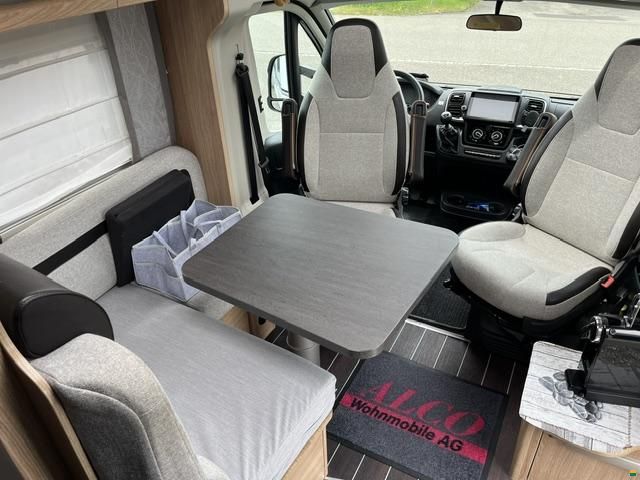 Knaus Sky TI 650 MEG