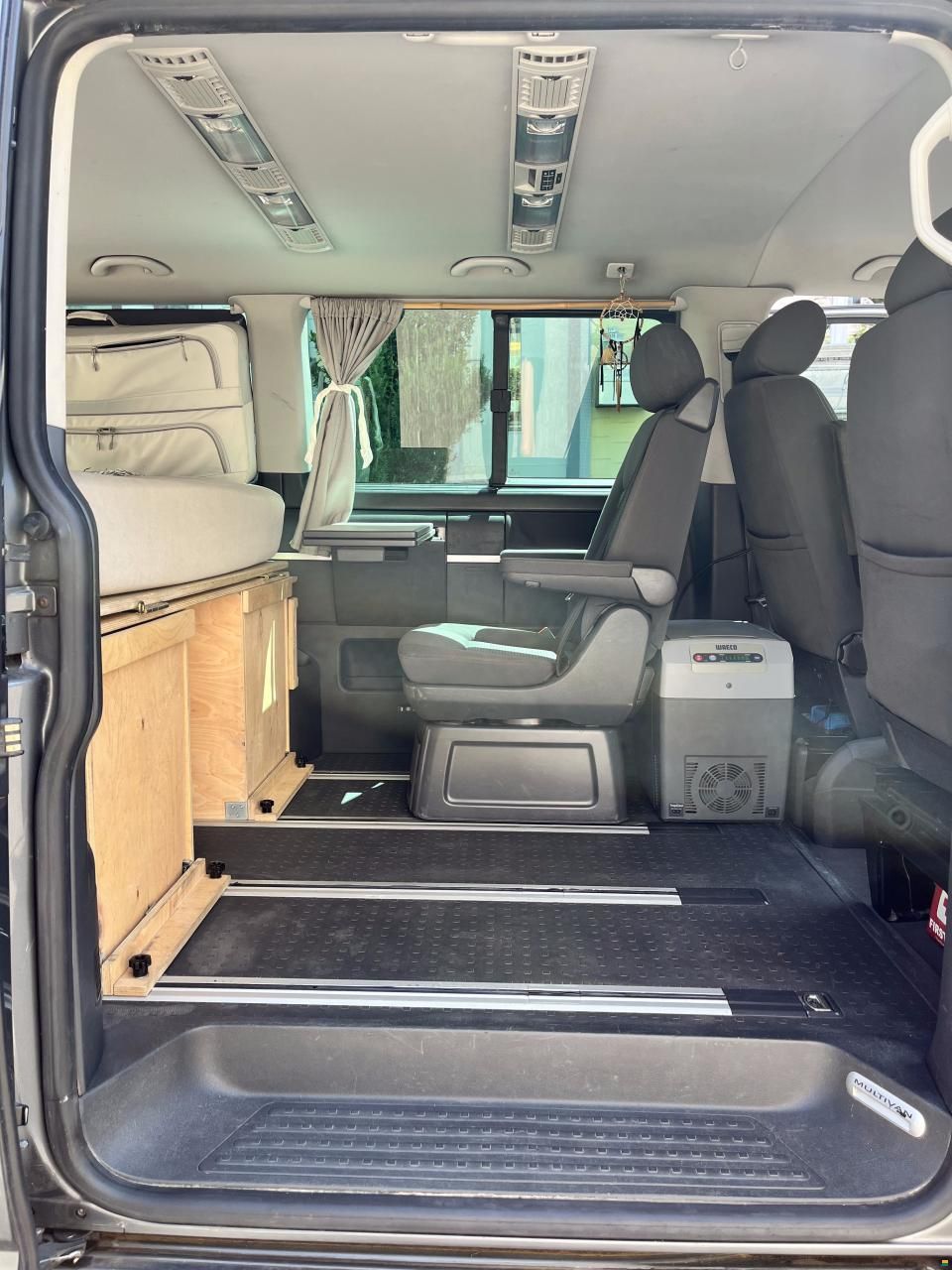 Volkswagen T5 Multivan 2.0 TDI