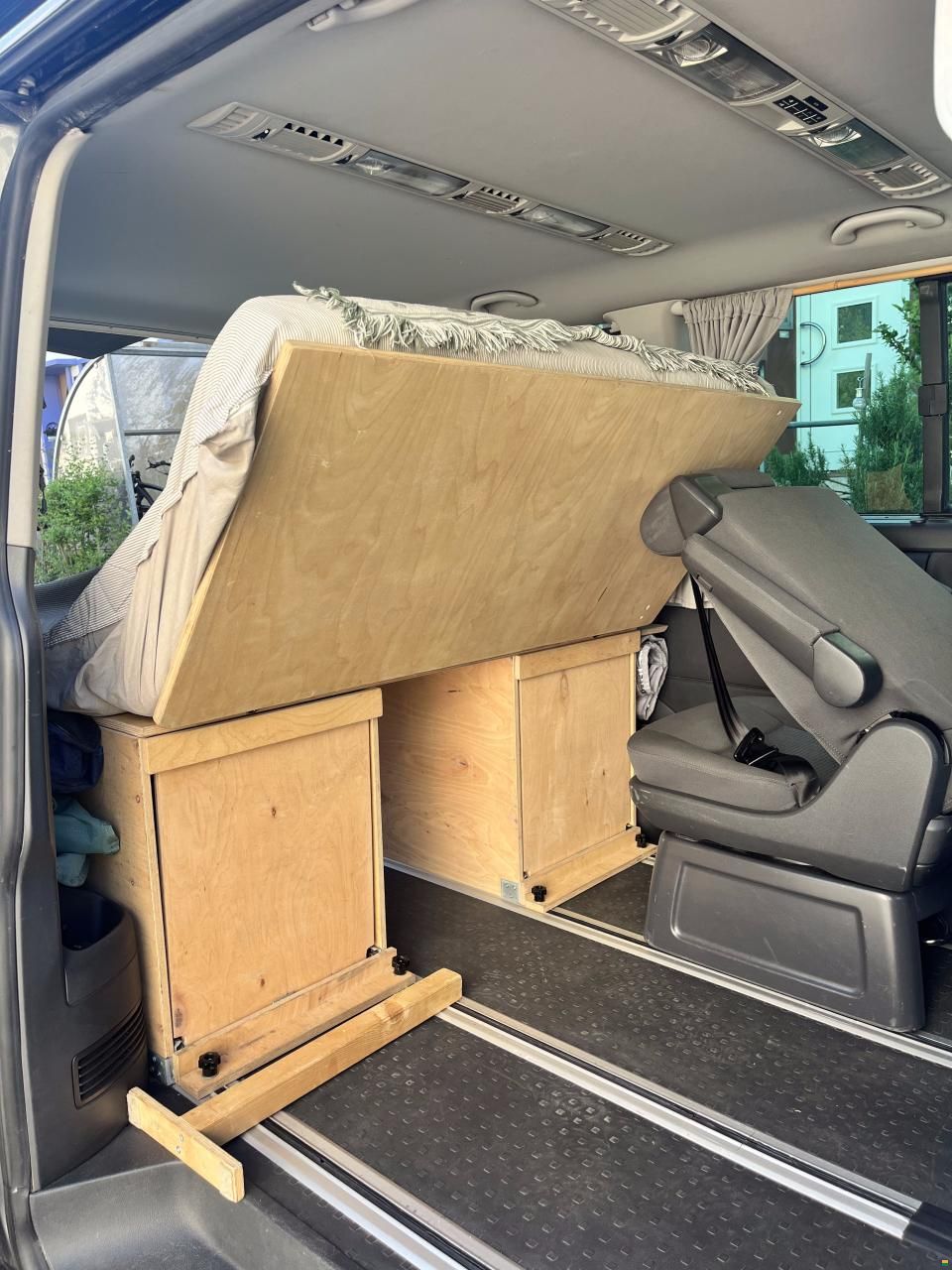 Volkswagen T5 Multivan 2.0 TDI