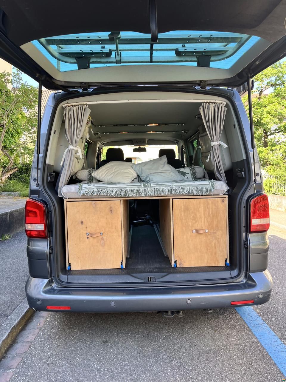 Volkswagen T5 Multivan 2.0 TDI