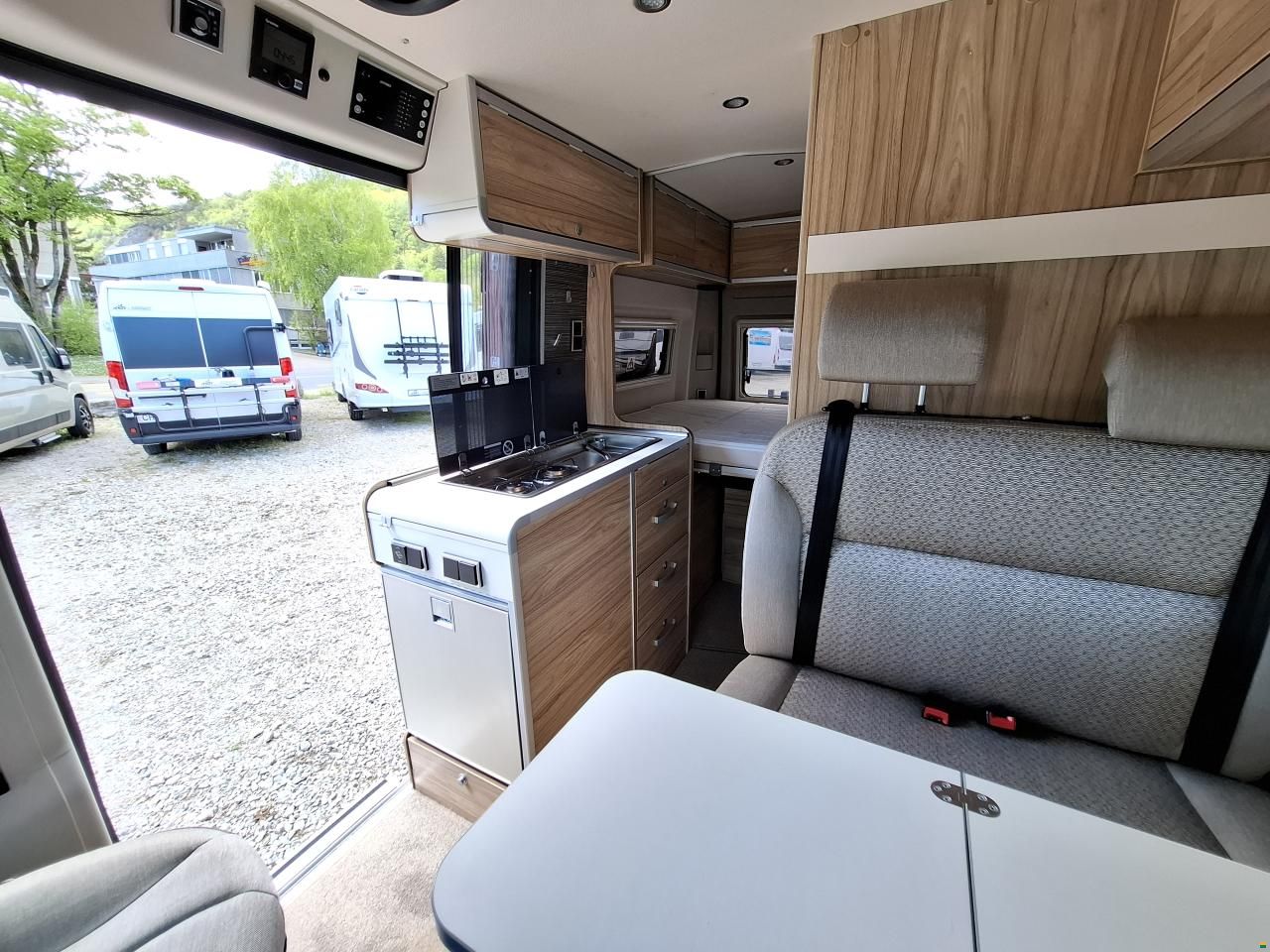 Hymer AYERS ROCK