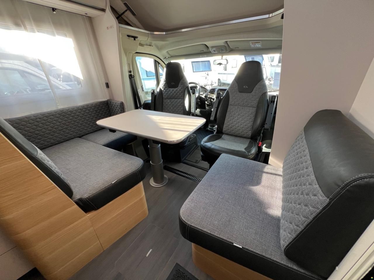 Adria Coral XL Axess 660 SL