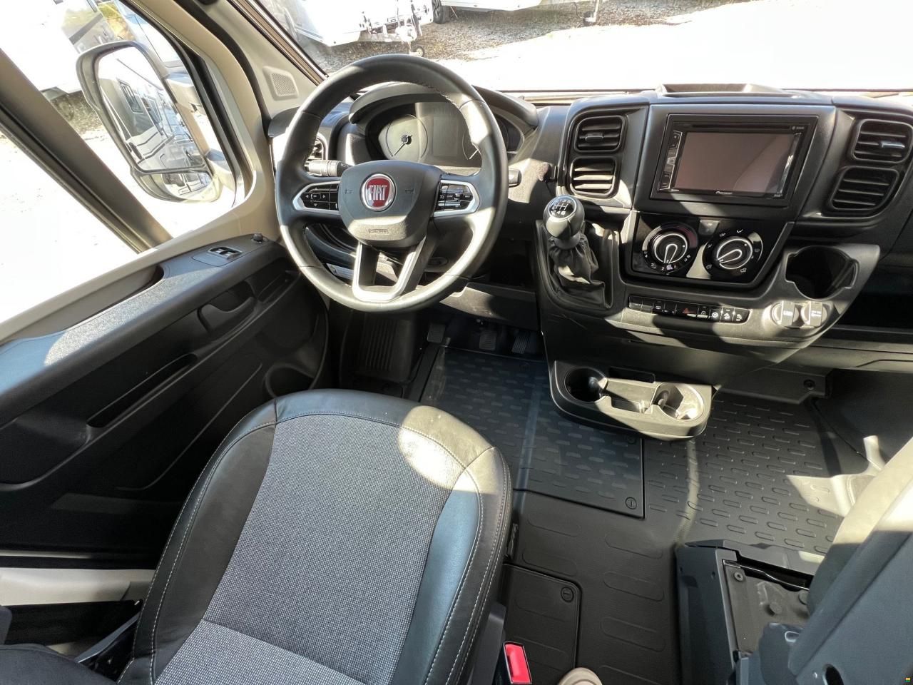 Adria Coral XL Axess 660 SL