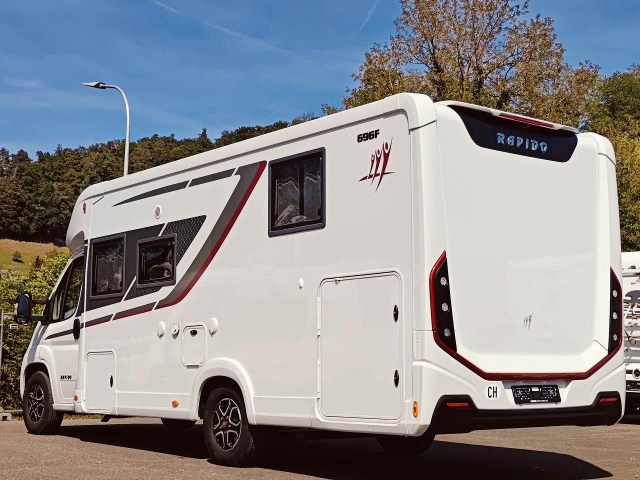 Rapido SERIE 6 696 F Automat