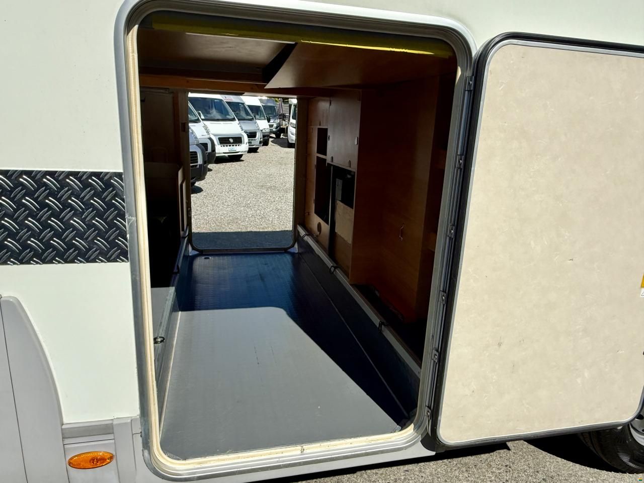 Adria Coral 660SL -L&auml;ngsbetten -Garage
