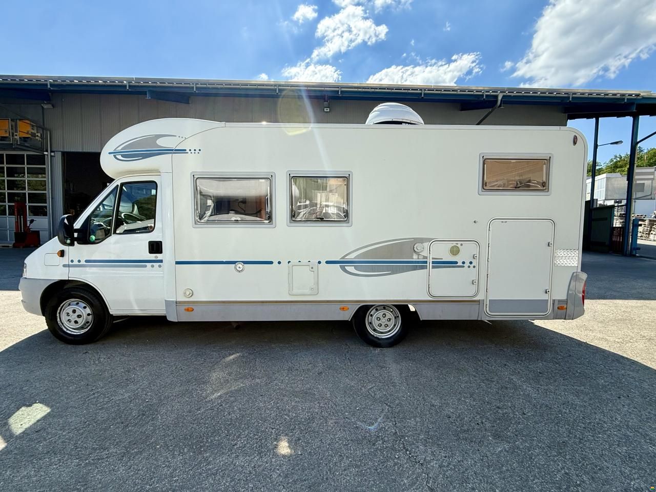 Adria Coral 660SL -L&auml;ngsbetten -Garage