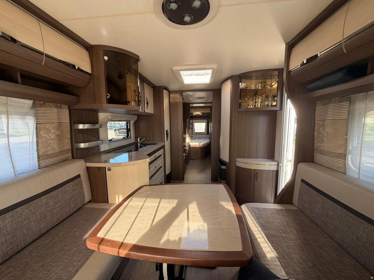 Hobby *PRESTIGE 720 UKFE *** KAJ&Uuml;TTENBETT***
