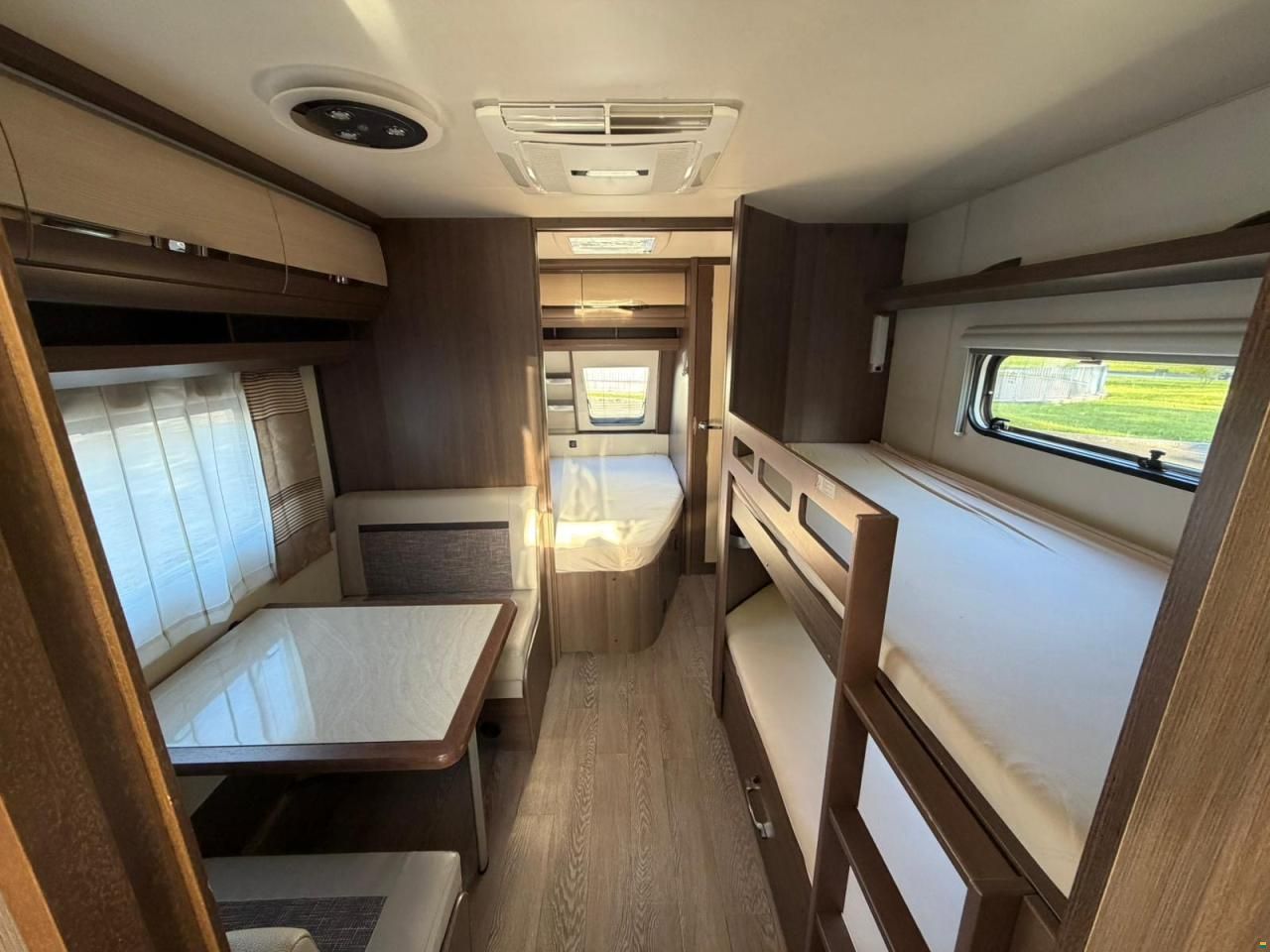 Hobby *PRESTIGE 720 UKFE *** KAJ&Uuml;TTENBETT***