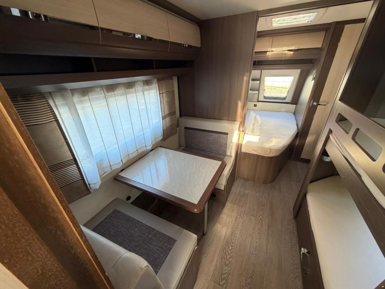 Hobby *PRESTIGE 720 UKFE *** KAJ&Uuml;TTENBETT***