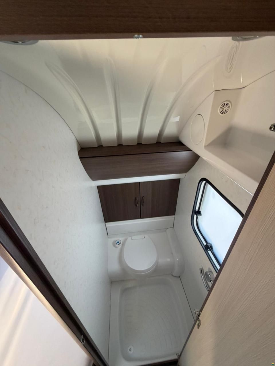 Hobby *PRESTIGE 720 UKFE *** KAJ&Uuml;TTENBETT***